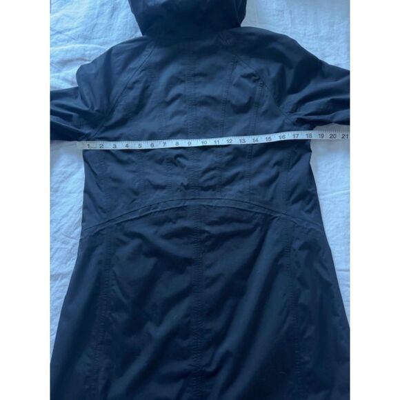 Lululemon Black hooded trench coat, size 6. - Picture 12 of 13
